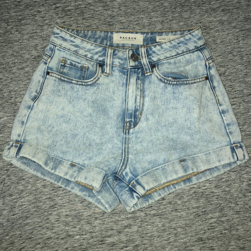 High wasted acid washed jean shorts